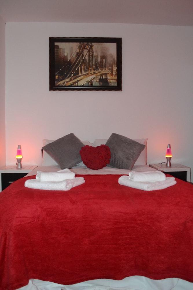 Double Room with Shared Bathroom