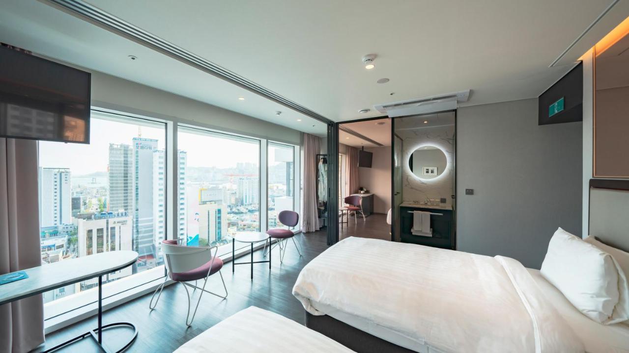 Standard Twin Room City View