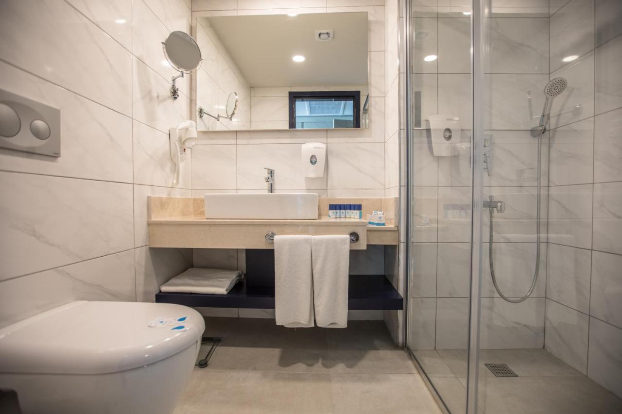 Triple Room Land View