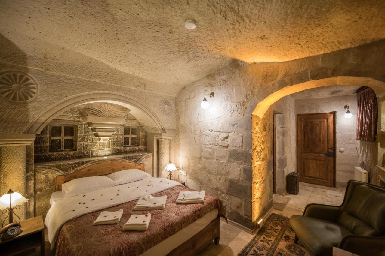 Standard Cave Room