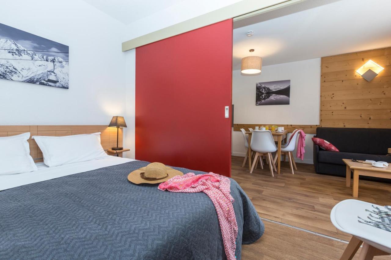 2-Room Apartment 5 or