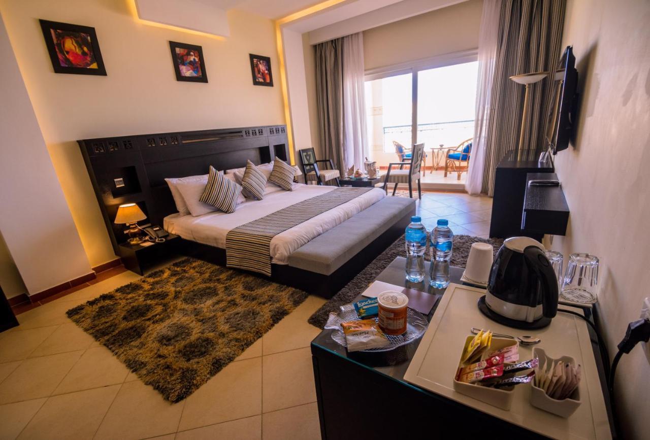 Deluxe Double or Twin Room Sea View