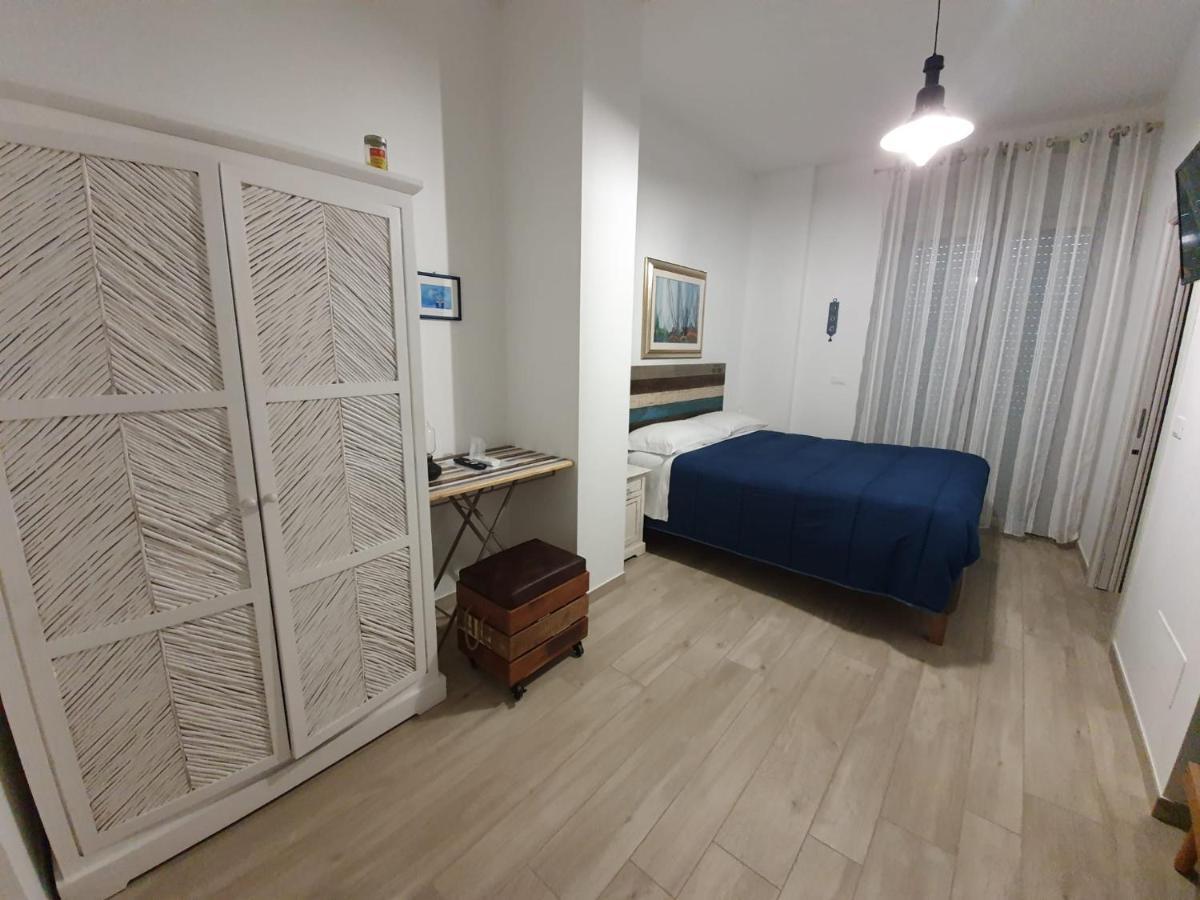 Double or Twin Room Private Bathroom
