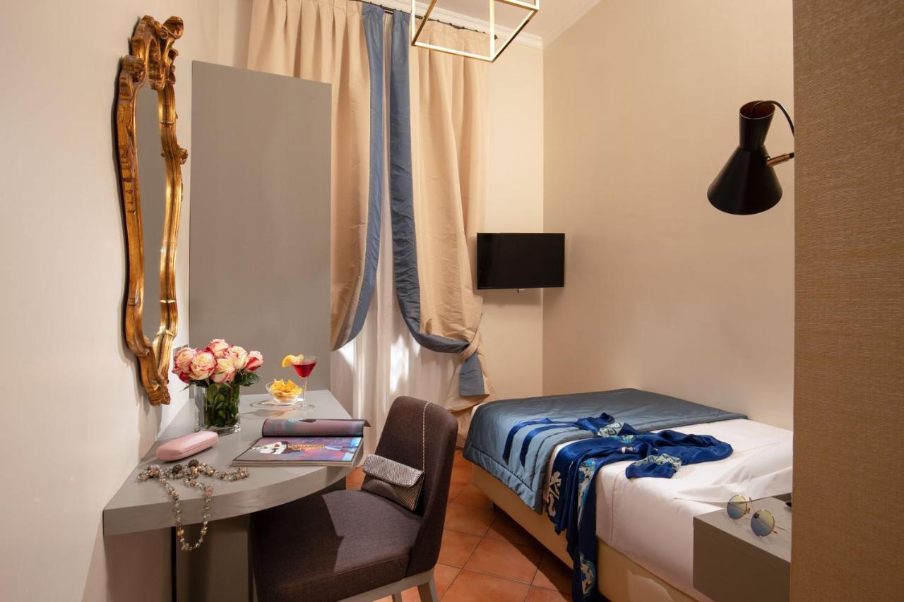 Quarto Individual - Via dei Greci 23
