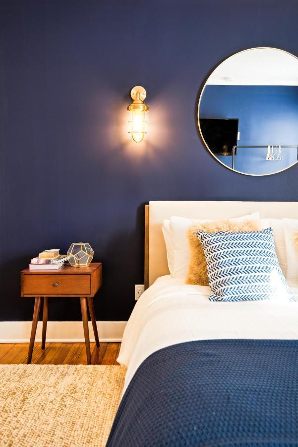 Deluxe Queen Suite