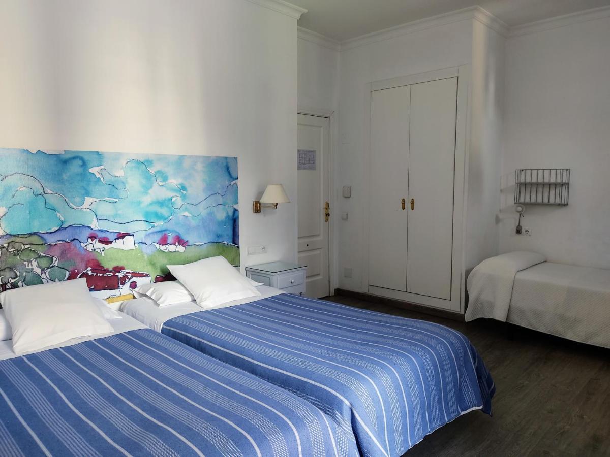 Triple Room with Balcony