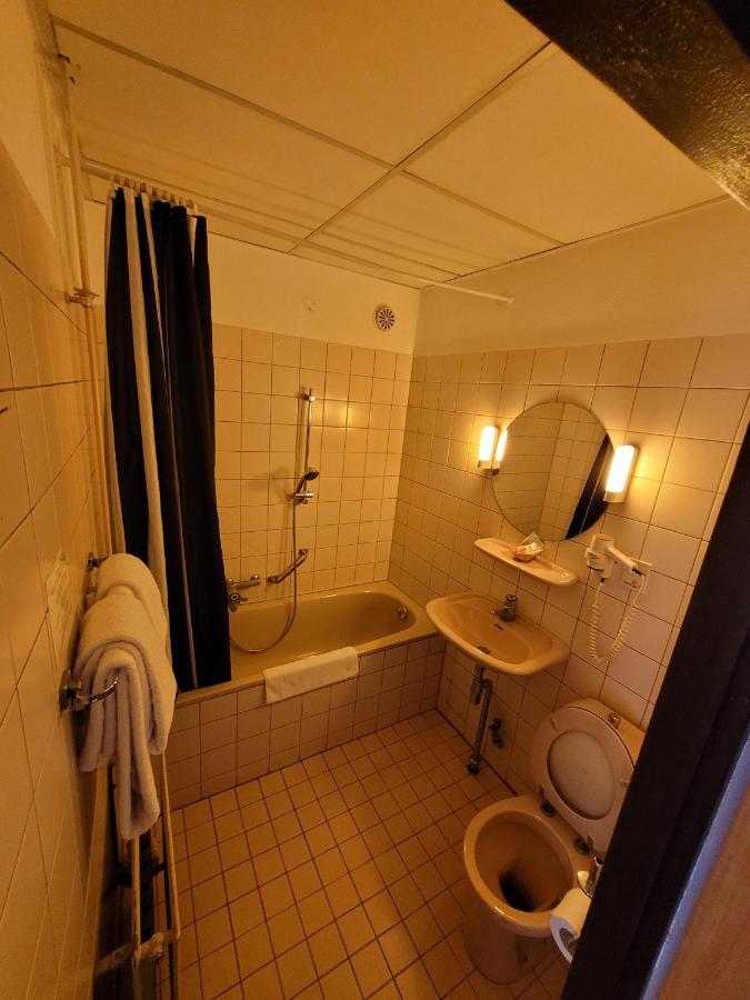 Standaard Tweepersoonskamer met 2 Aparte Bedden - Uitzicht op de Tuin
