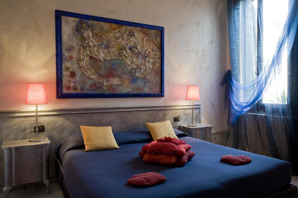 Double Room,109724250:JPEG