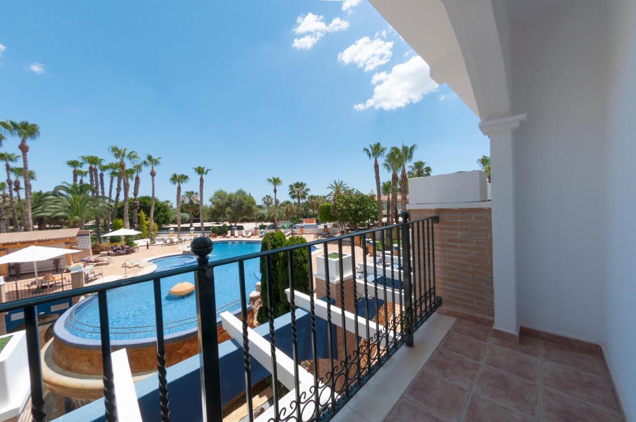 Suite Junior - Vue sur Piscine