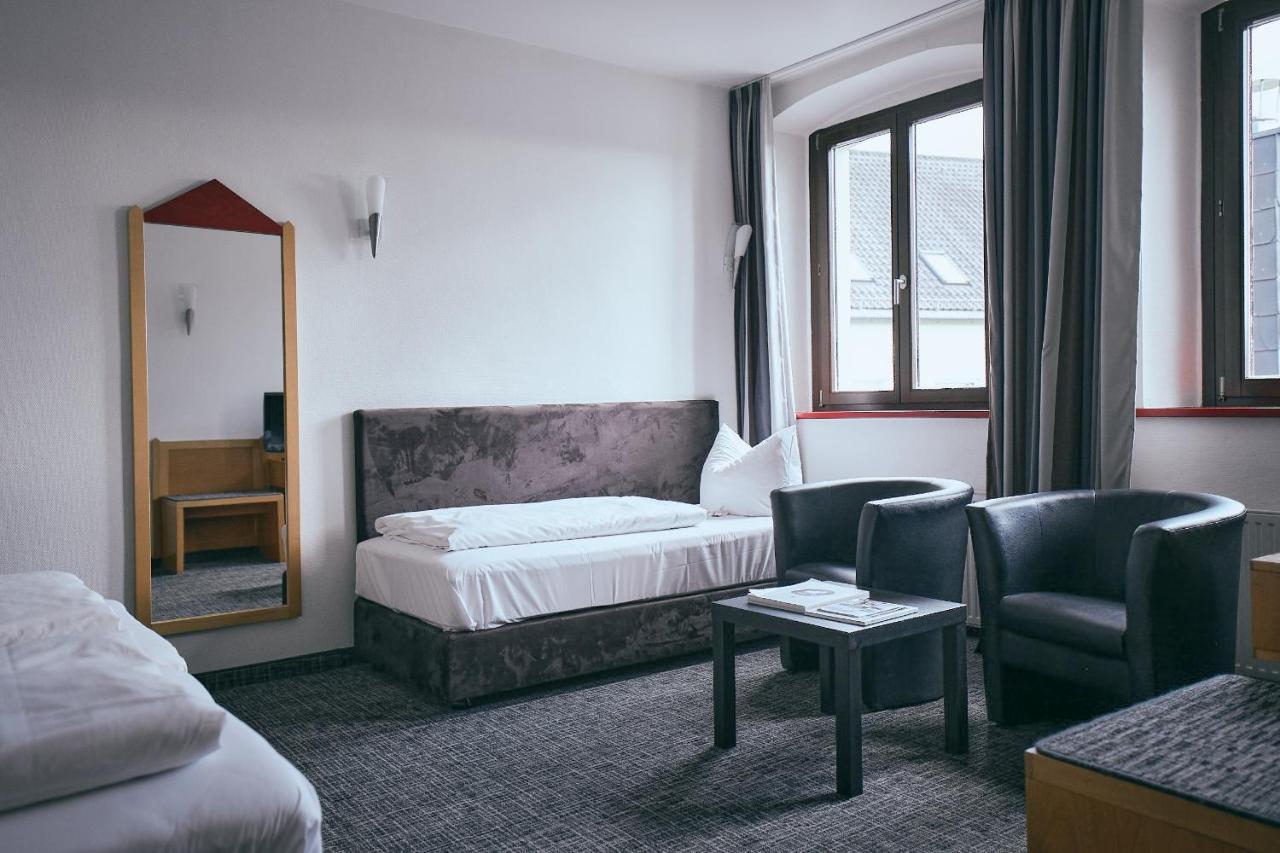 Double or Twin Room with Extra Bed,1103277945:JPEG