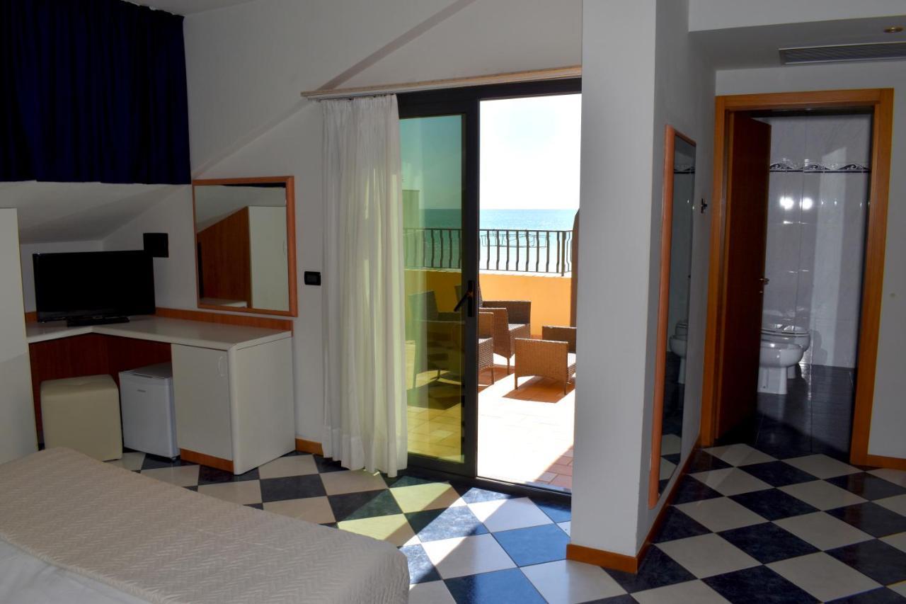 Habitación Familiar con balcón