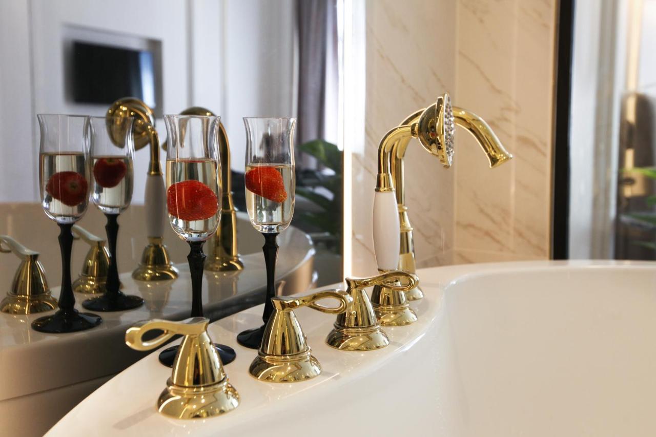 King Suite Turkish Hammam Bath Tub