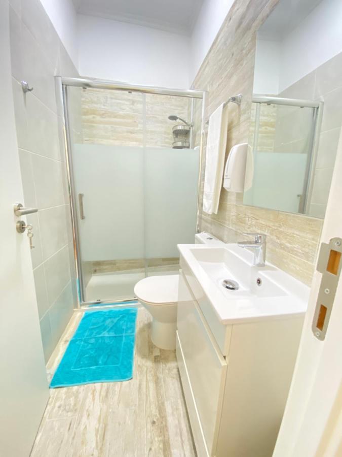Double Room Private Bathroom