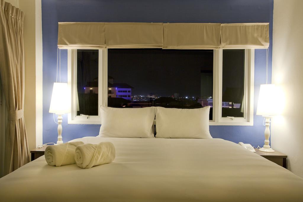 Deluxe Doppel-/Zweibettzimmer mit Balkon