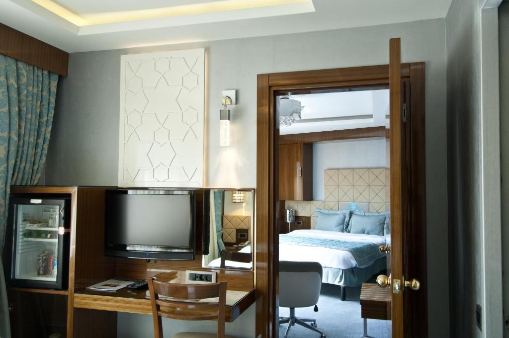 Family Connection Room with Sea View