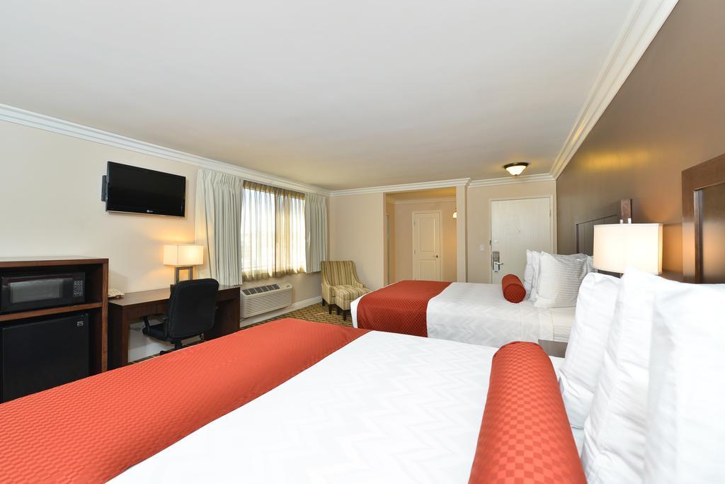 Kamer met 2 Queensize Bedden - Rookvrij