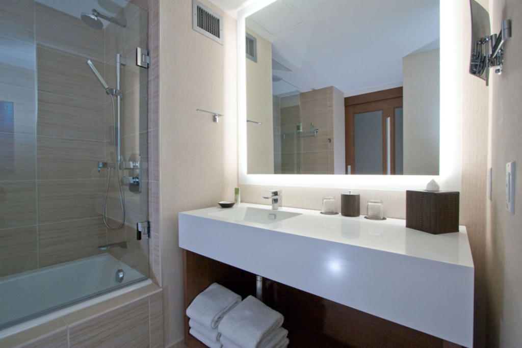 Double Room Two Double Beds Lake View