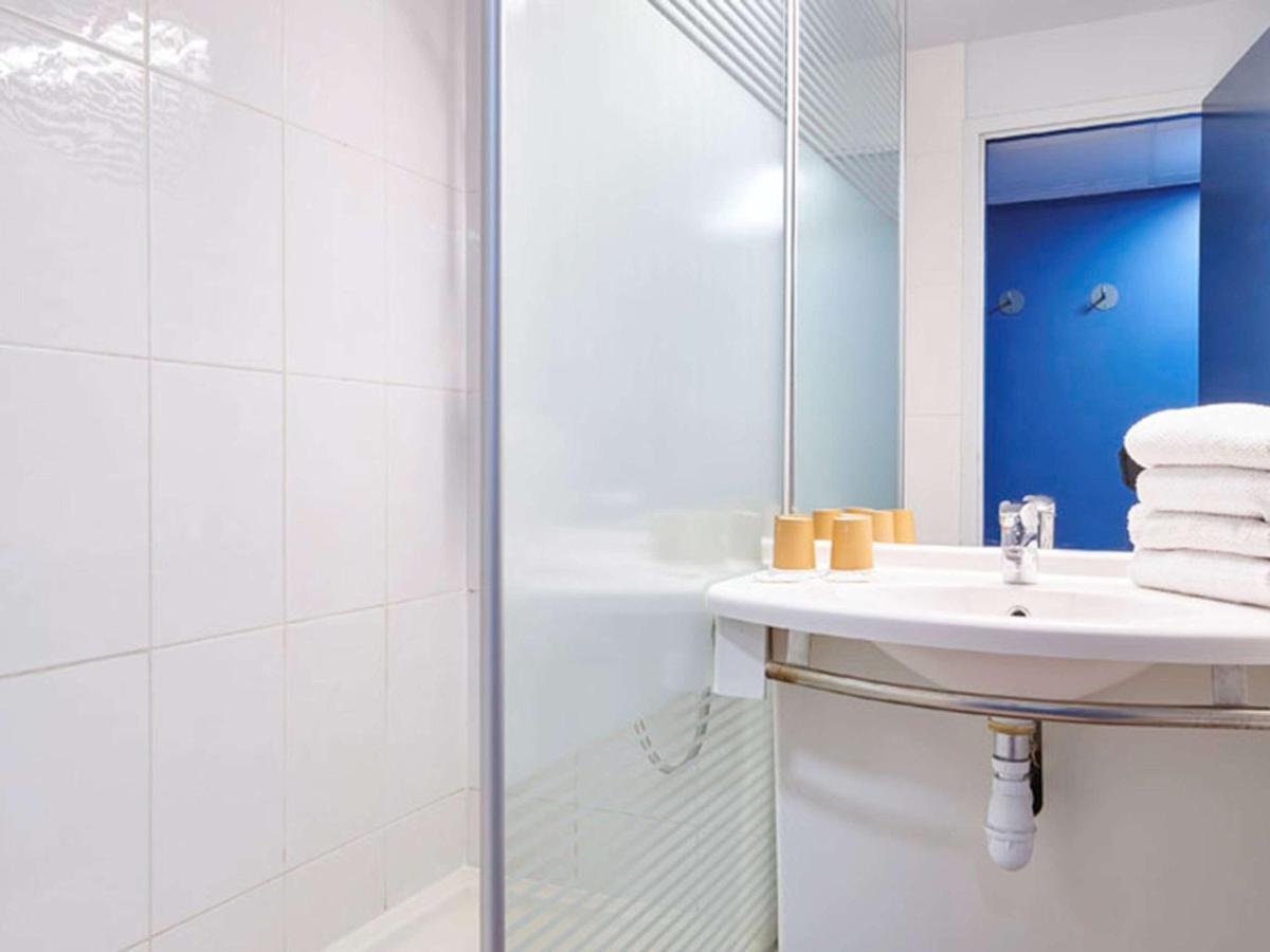 Triple Room 1 Double bed 1 Single Bed,1136917831:JPEG