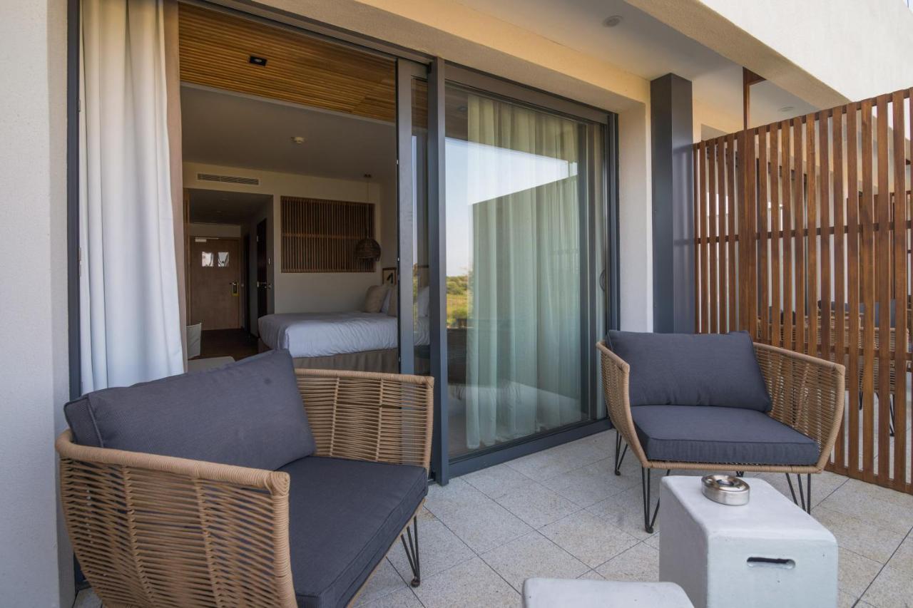 Deluxe King Room Sea View