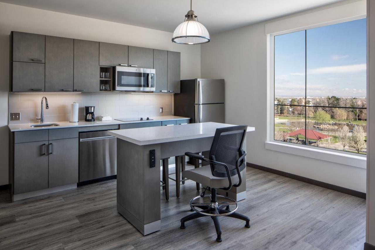 One Bedroom Kitchen Suite Two Queen Beds Sofa Bed