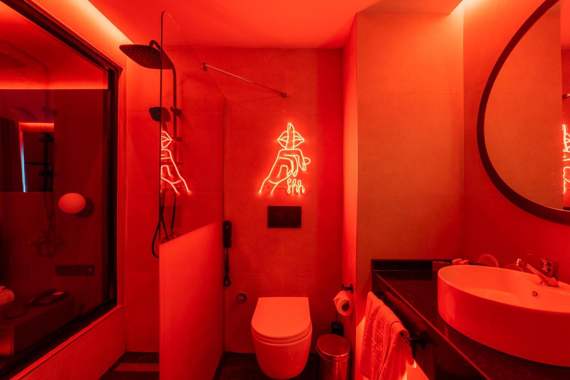 Queen Room Spa Bath