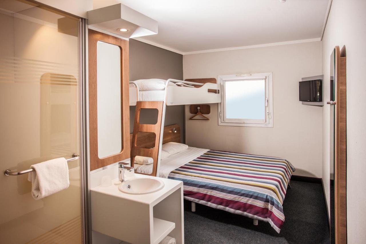 Standard Triple Room (Non-smoking)