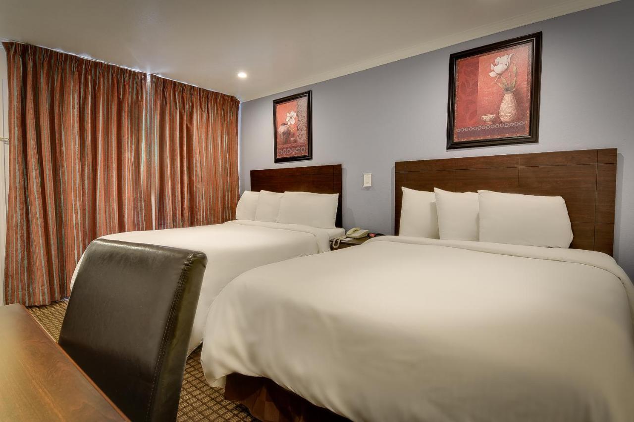Premium Two Queen Room Non-Smoking