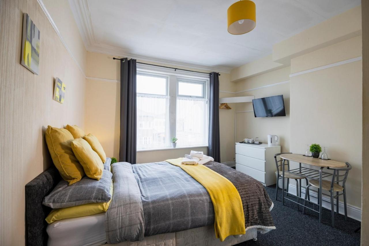 Double Room Private Bathroom