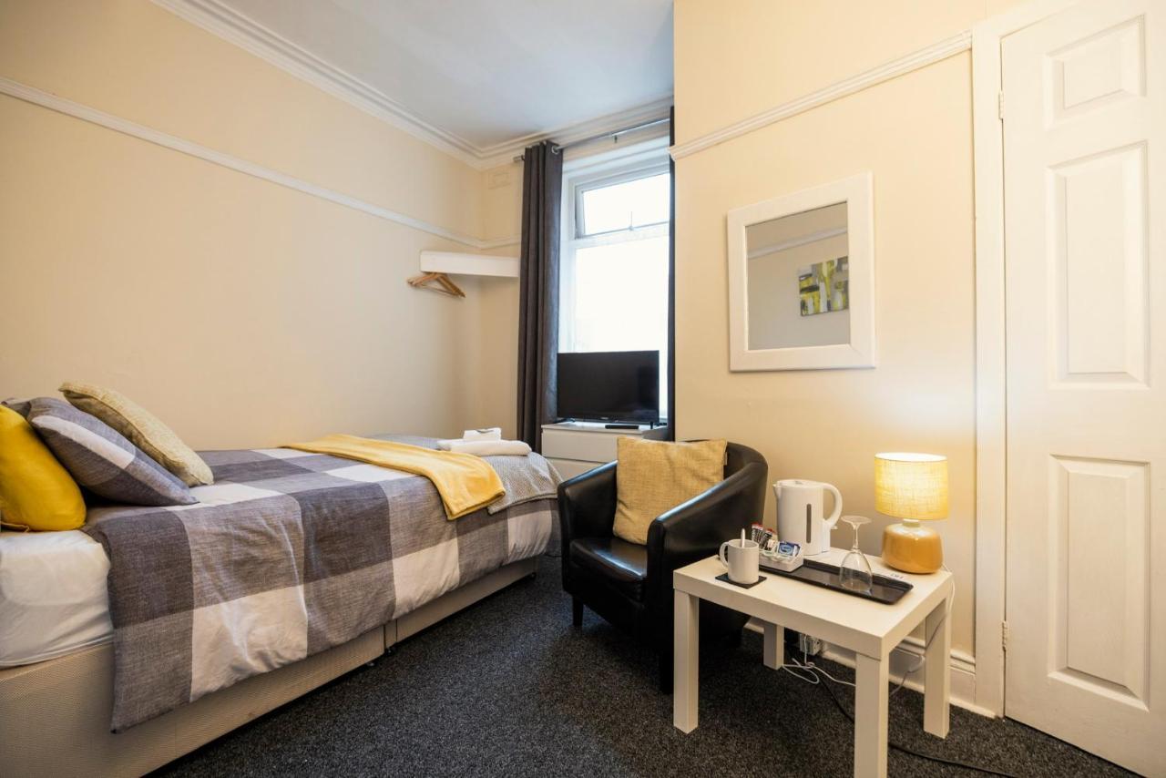 Single Room Private Bathroom