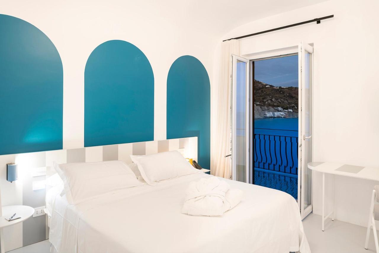 Junior Suite with Balcony and Terrace and Sea View