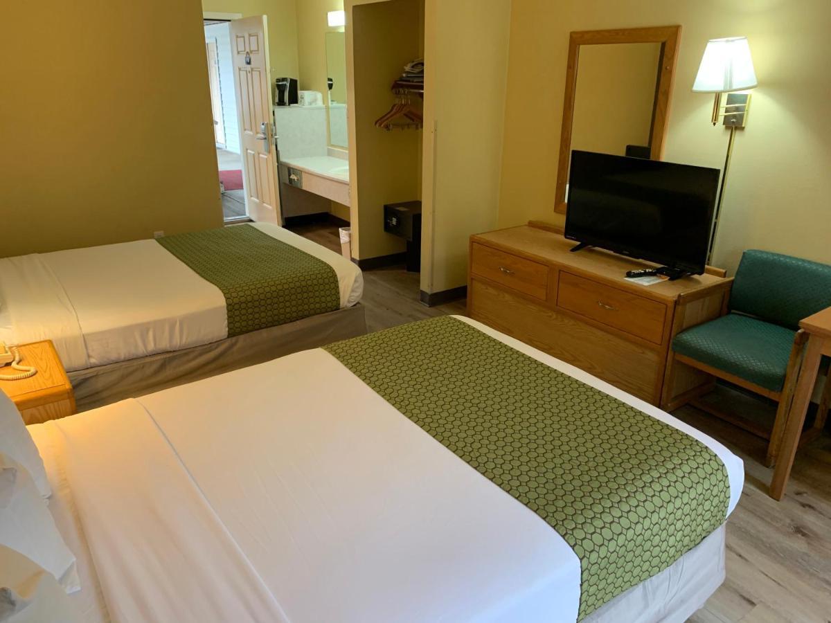 Double Room Two Double Beds Non-Smoking