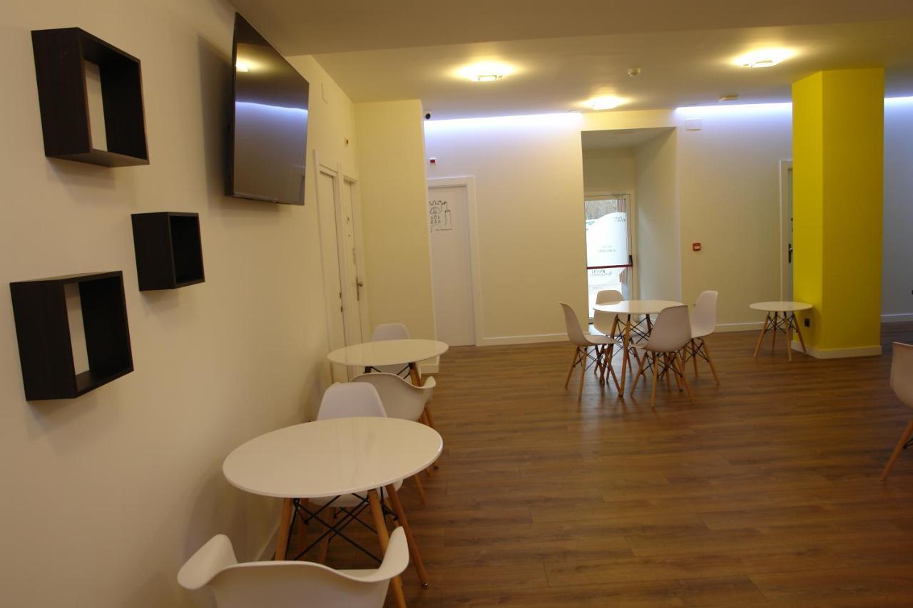 Habitación compartida femenina de 4 camas