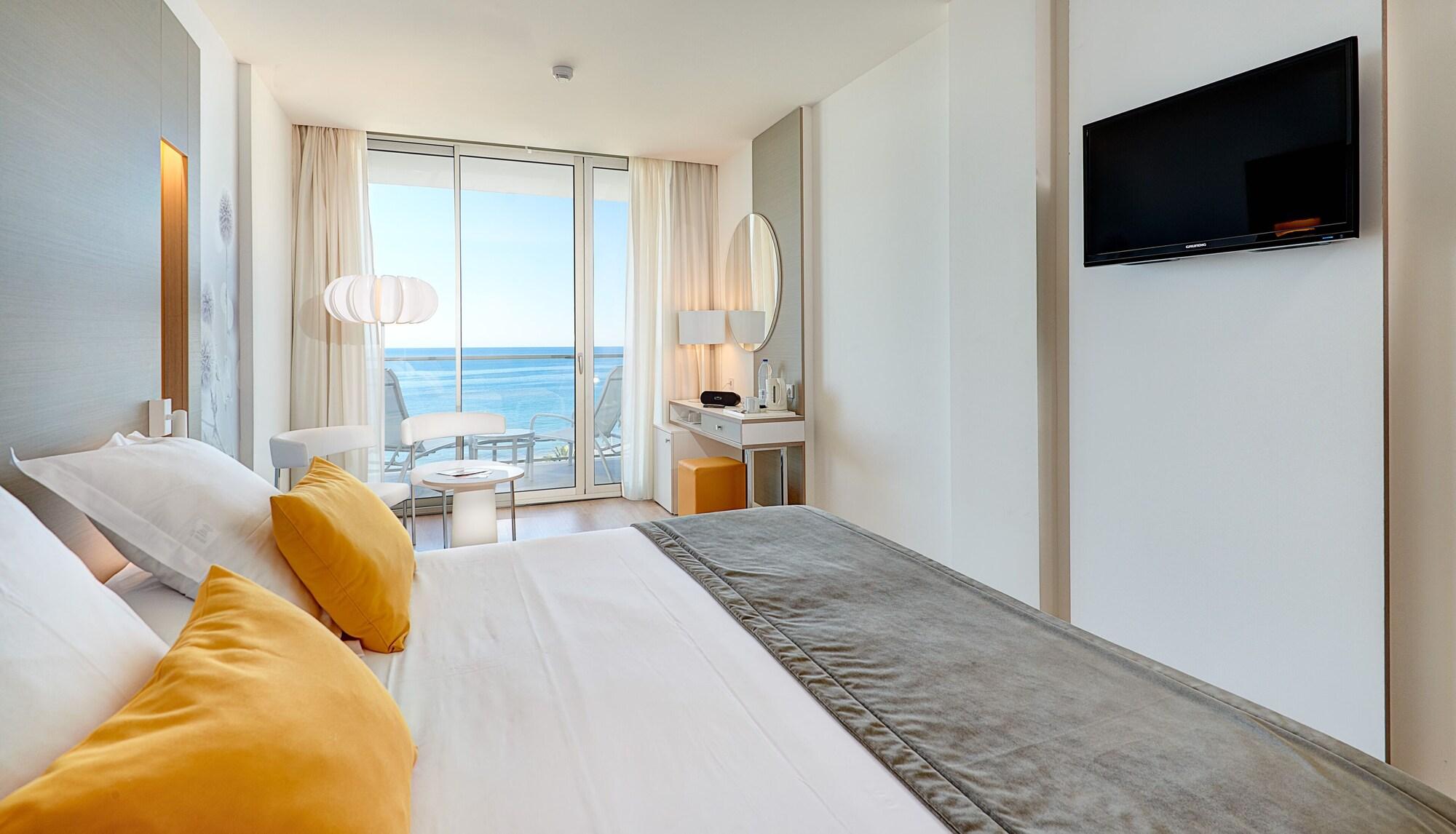 Tweepersoonskamer met 1 of 2 Bedden en Uitzicht op Zee