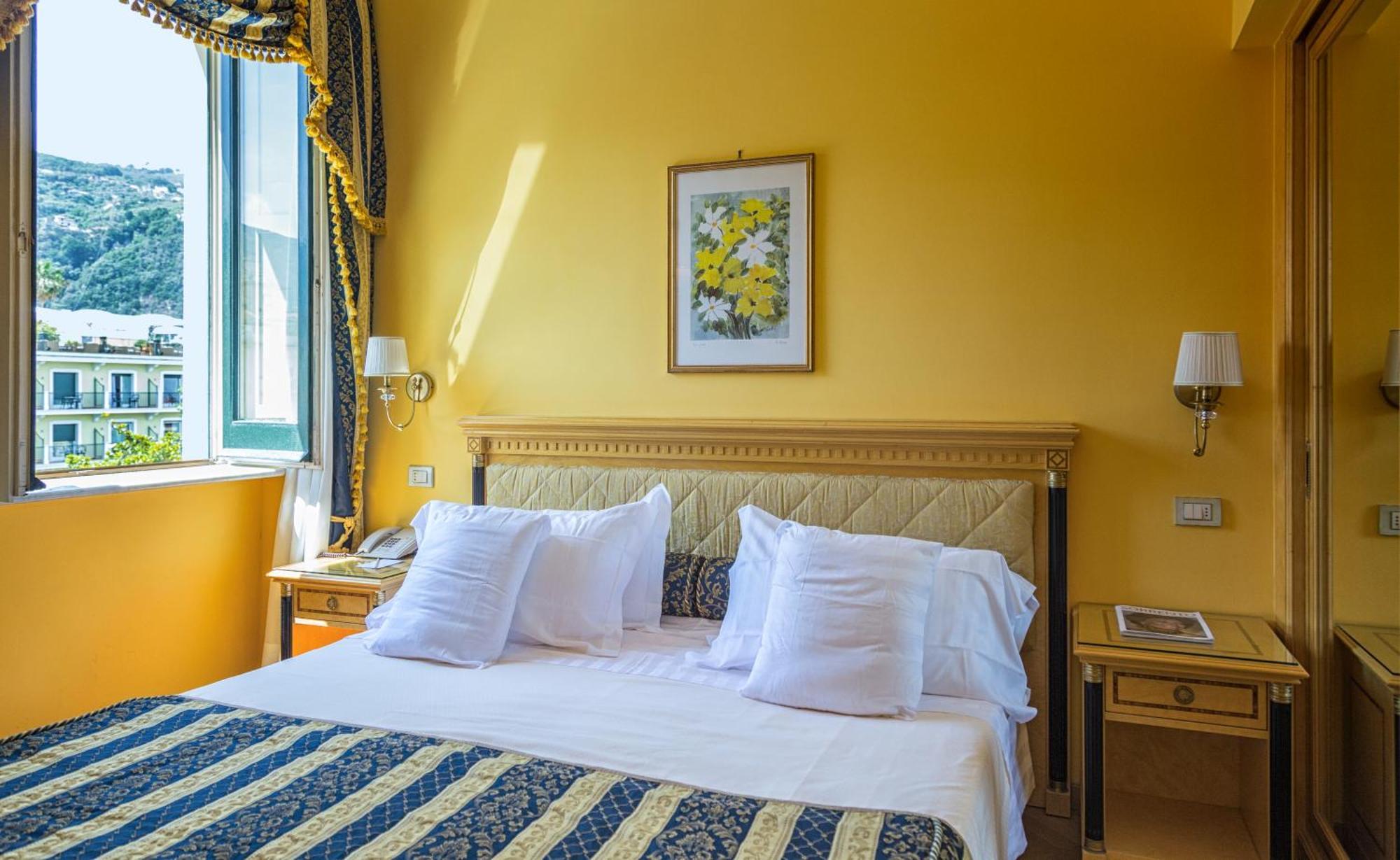 Classic Single Room