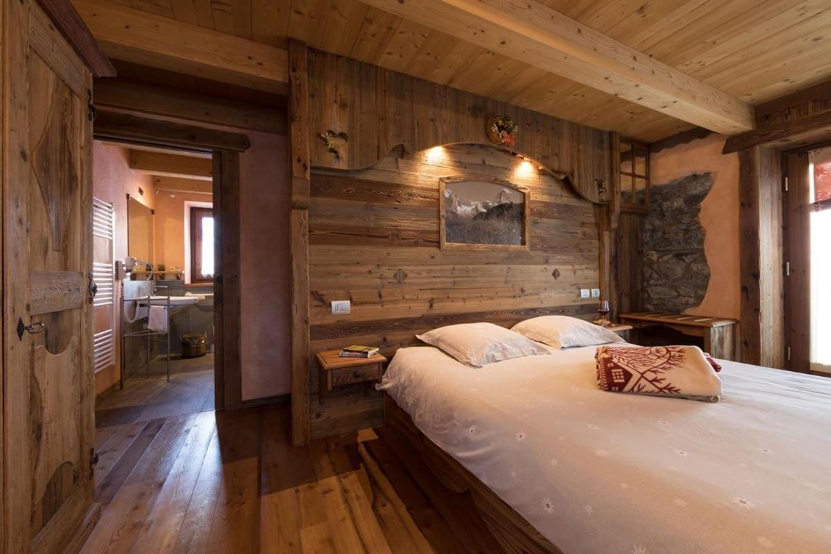 Double or Twin Room Private Bathroom