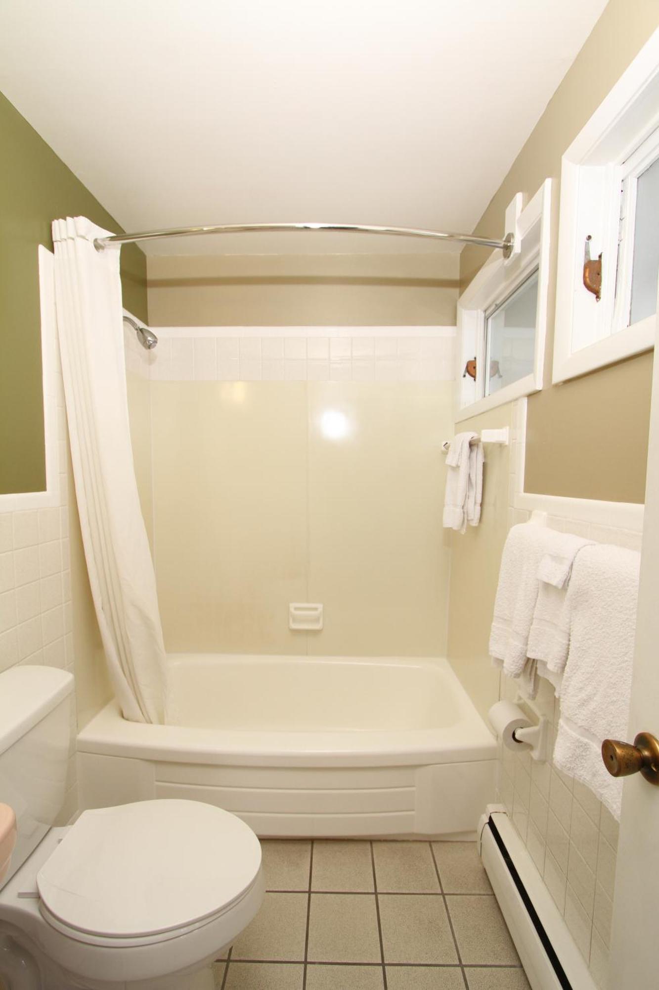 King Room Spa Bath Smoking