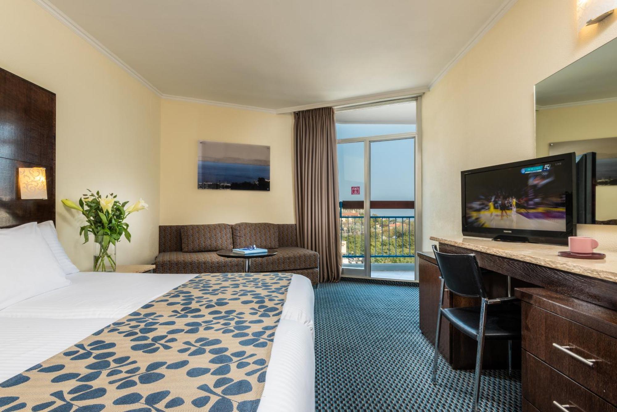 Superior Double Room Balcony Pool View