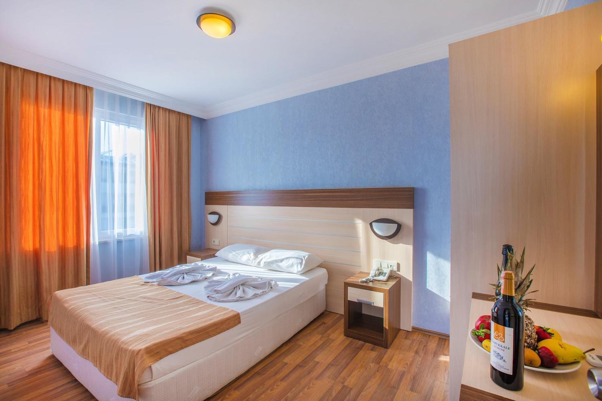 Budget Double Room,1216413301:JPEG
