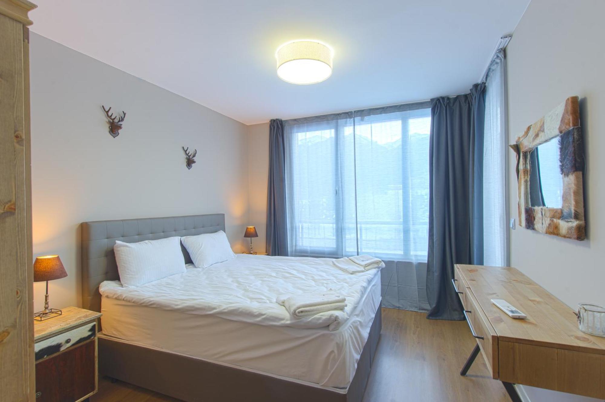Deluxe One-Bedroom Apartment Annex Building SPA Access
