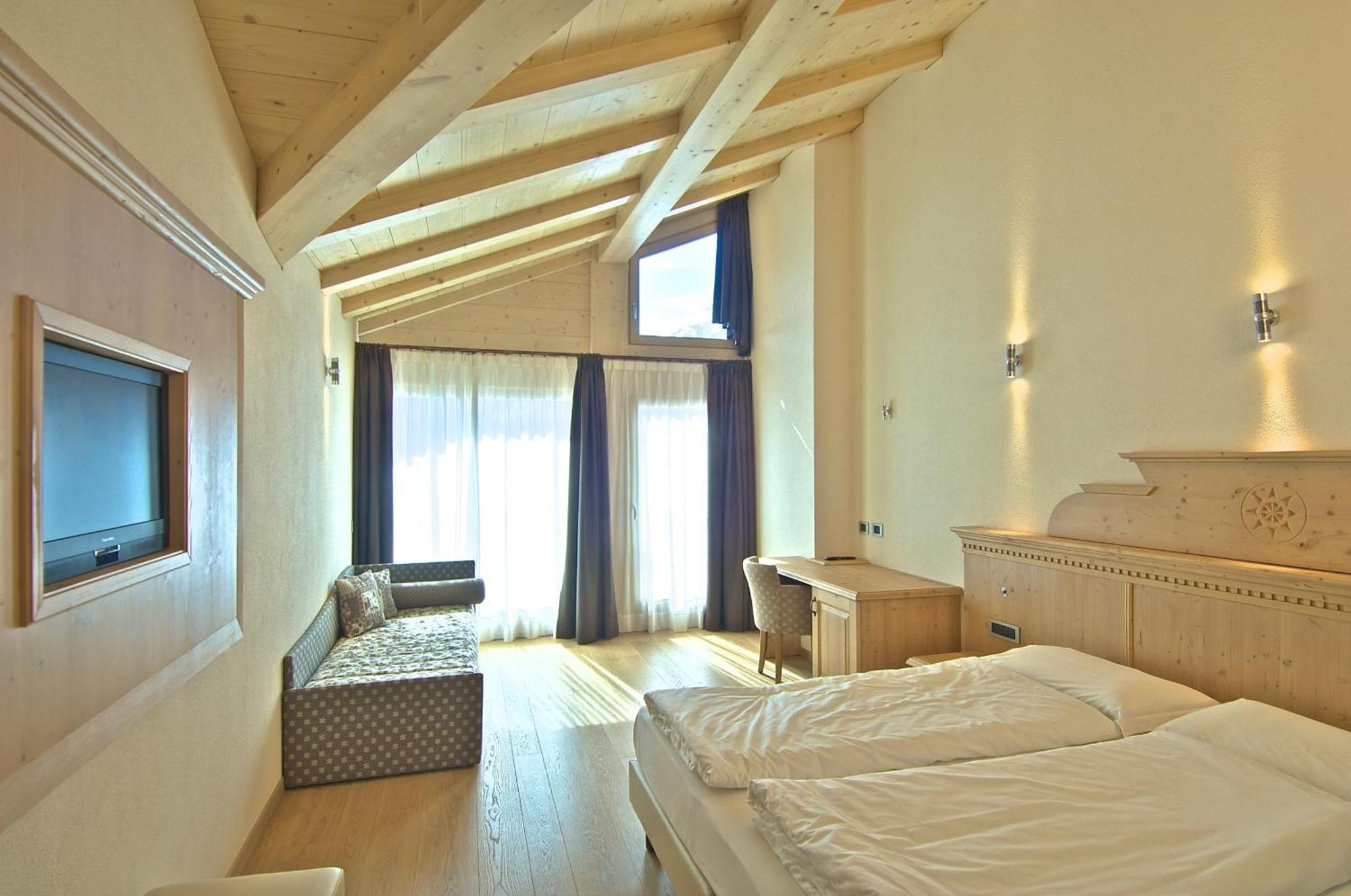 Junior Suite,1580477025:JPEG