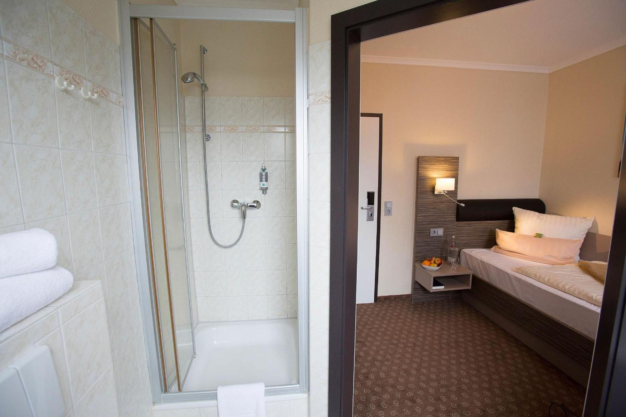 Single Room,1219200385:JPEG