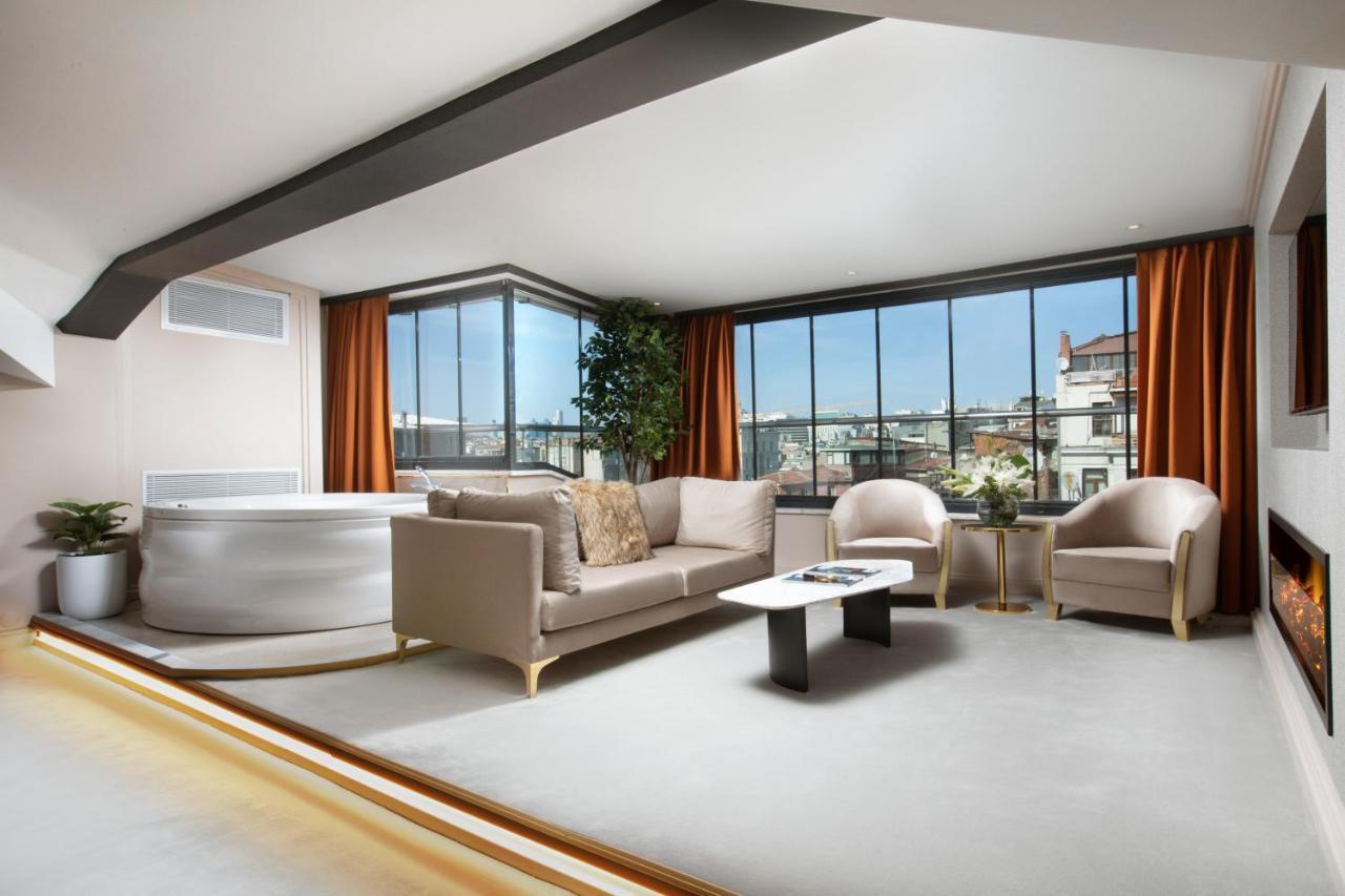 Penthouse Suite Jaccuzi ~ Fireplace,1234325711:JPEG