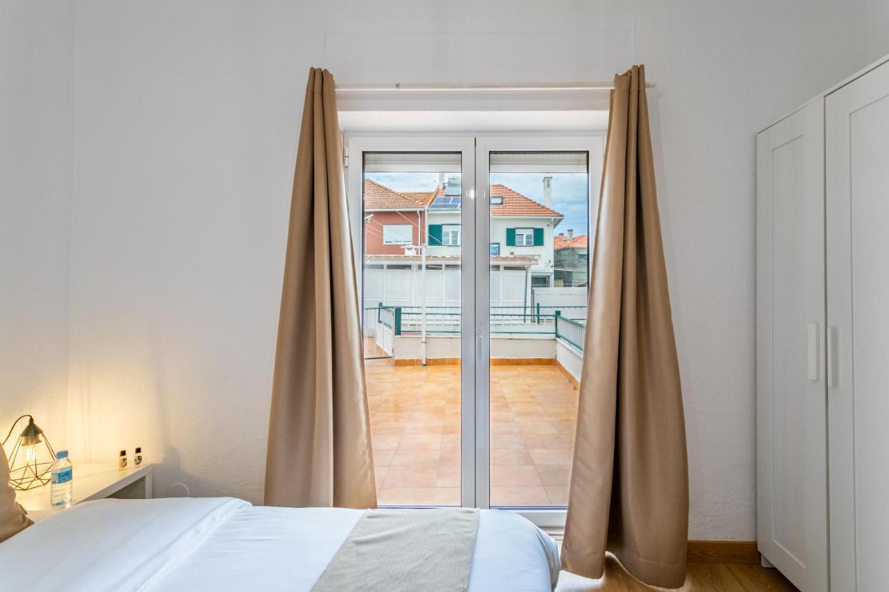 Quarto Duplo com Terraço e Casa de Banho Partilhada