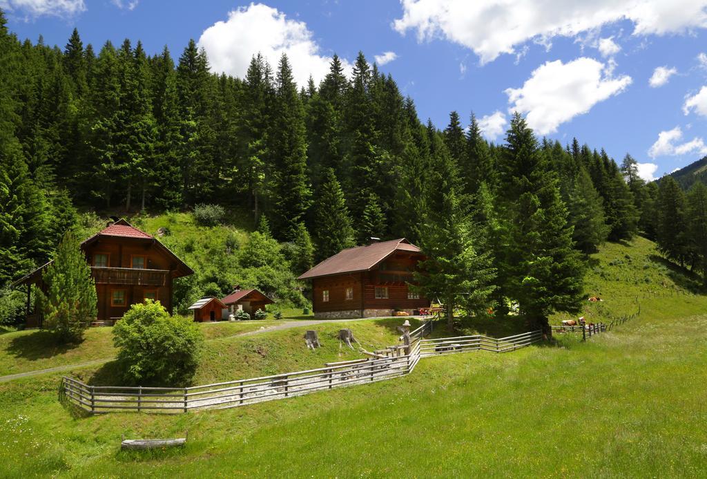 Apartment mit 2 Schlafzimmern und Balkon