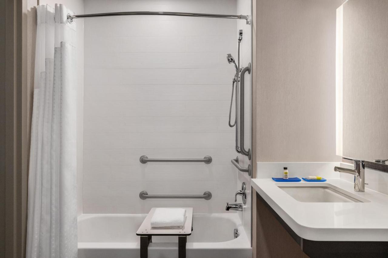 King Room Mobility Access or Hearing Accessible