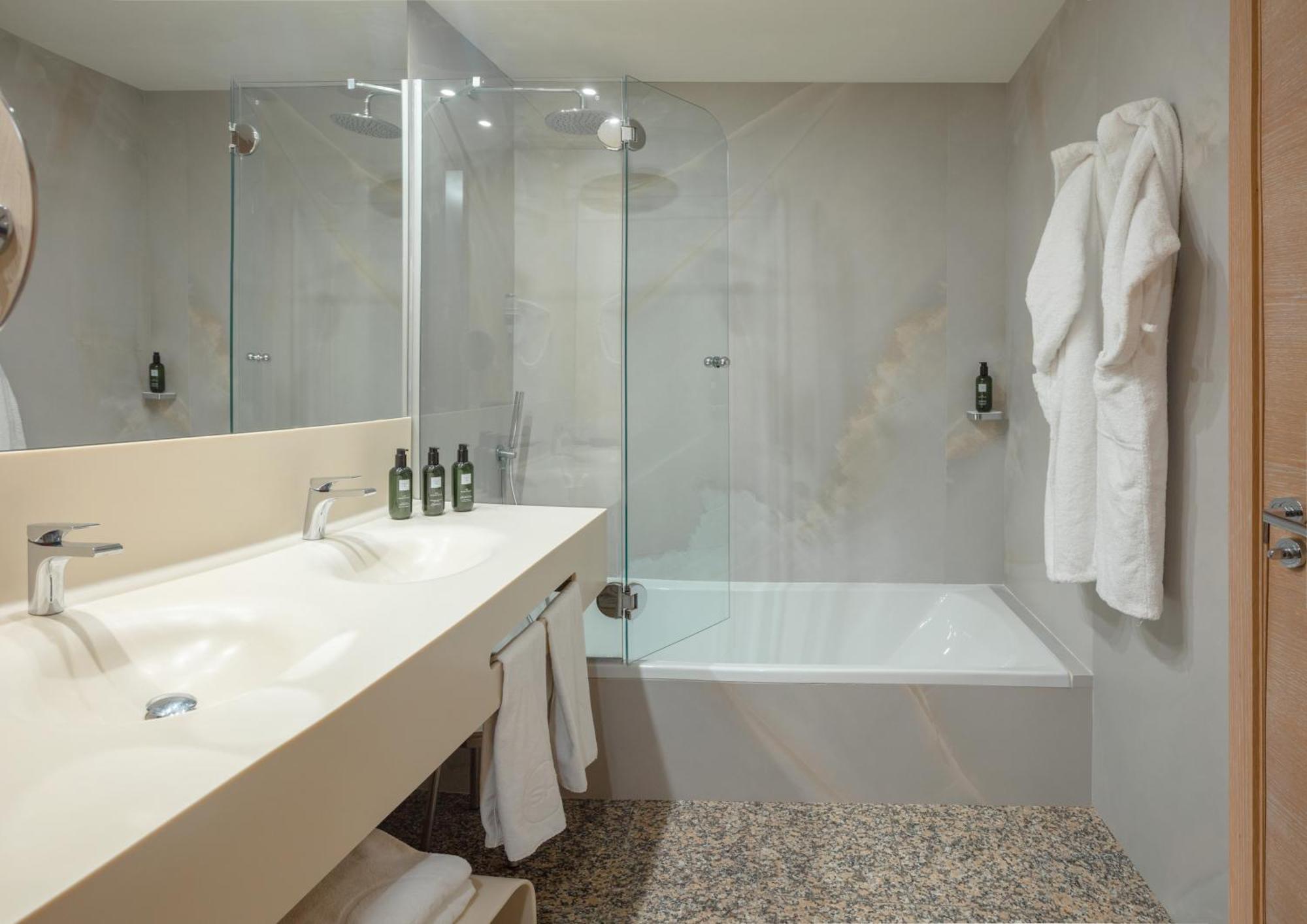 Superior Double or Twin Room,1709783613:JPEG