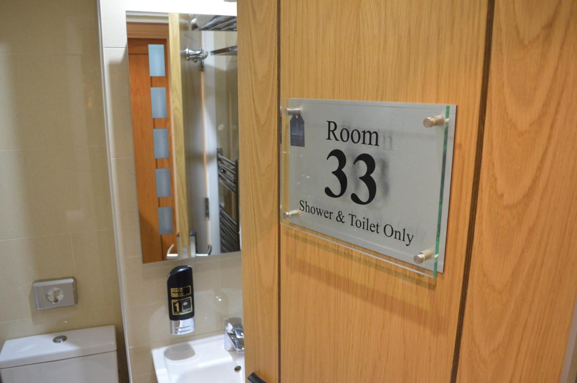 City Double or Twin External Private Shower & Toilet