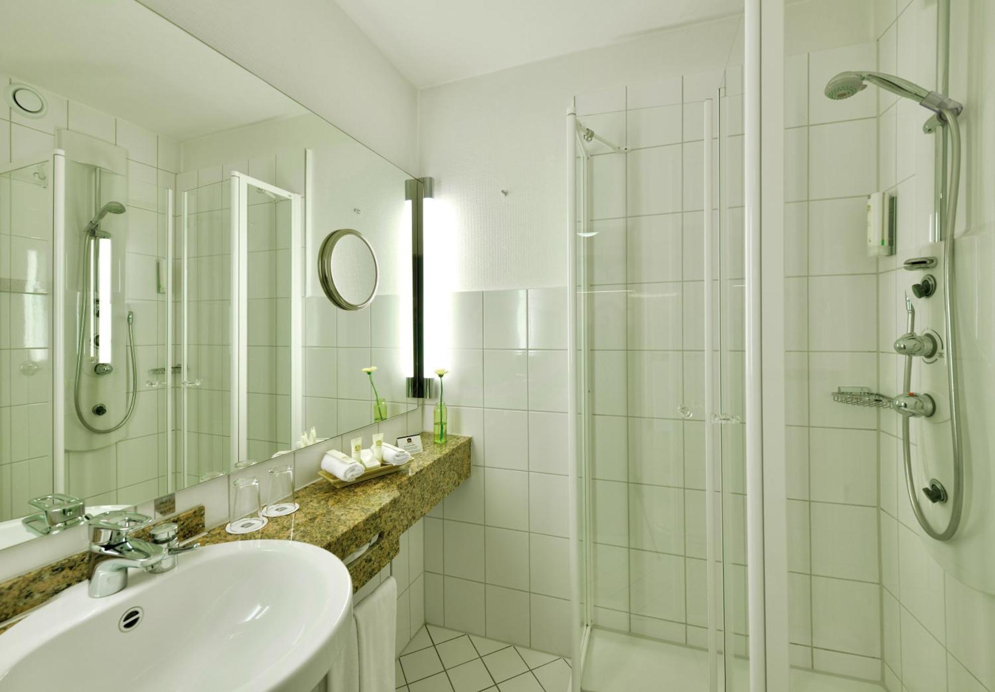 Business Kamer met Queensize Bed