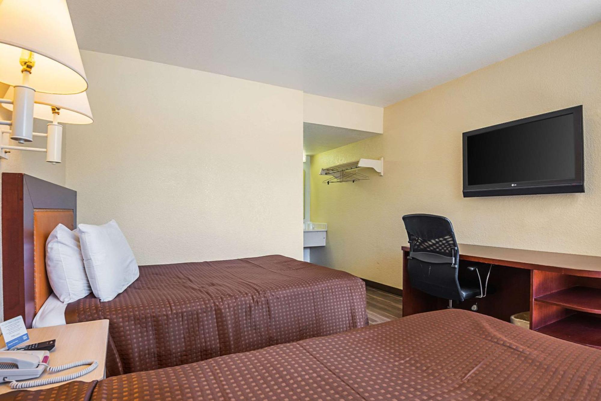 Double Room Two Double Beds Non-Smoking