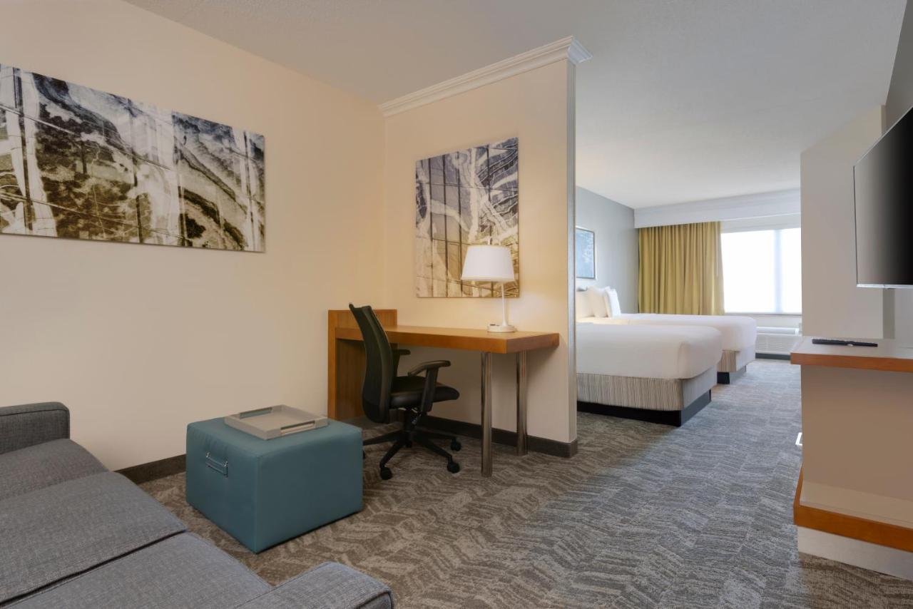 Double Suite Two Double Beds Bathtub Transfer Shower Sofa Bed Mobility Access or Hearing Accessible